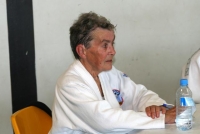 2063180844_1.jpg